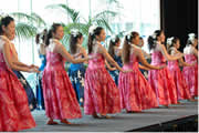 ハラウ「Na KIELE O Ka Lani」によるフラショー