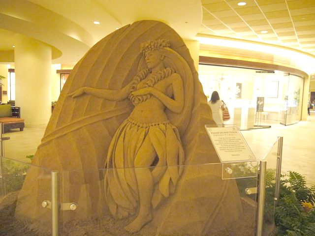 シェラトン･ワイキキ　砂の像