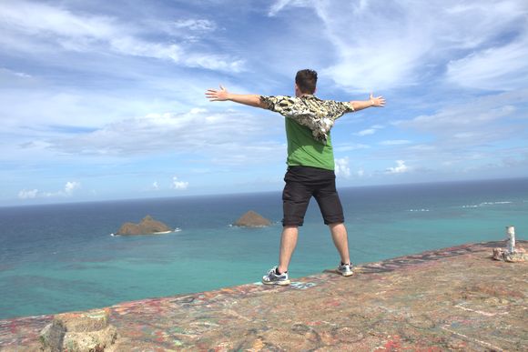 「天国の海」と呼ばれるラニカイビーチを眺められる絶景ポイント、ラニカイ・ピルボックス