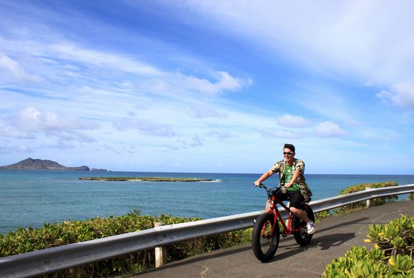 「スコットのハワイ」シリーズ、カイルアで電動自転車のレンタサイクルを楽しもう！