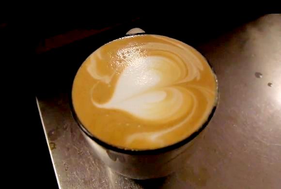 「スコットのハワイ」シリーズ、人気カフェ、アイランド・ヴィンテージ・コーヒーでバリスタ体験!