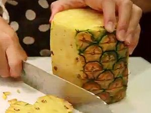 ワイキッキのハワイでクッキング第13回 応用編 パイナップルの切り方 B級グルメ 動画でクッキング Myハワイ歩き方