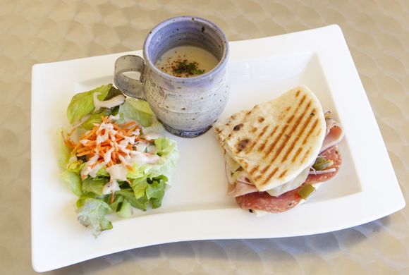 ハワイの美術館の中にある美味しいレストランとカフェ