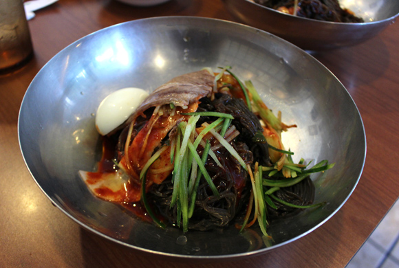 オアフ島ホノルル、韓国料理のユッチャン