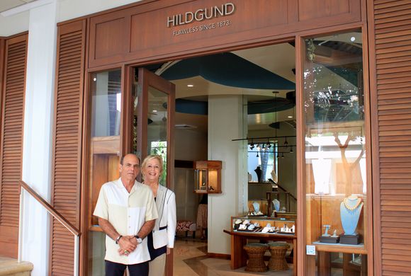 ハレクラニやカハラホテル内にブティックがある、ハワイの高級ジュエリーストア、ヒルガンド