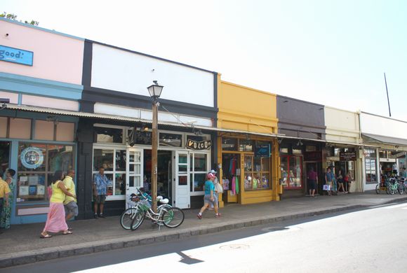マウイ島にあるショッピングも観光も楽しめる、歴史ある街ラハイナ