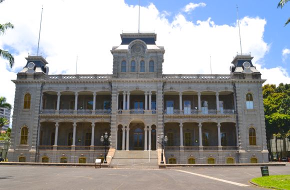 iolani_palace