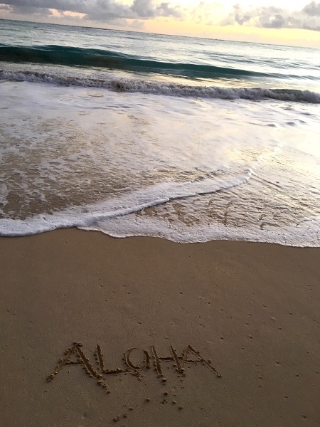 とにかくキレイなハワイの海で朝やけを Myハワイ歩き方
