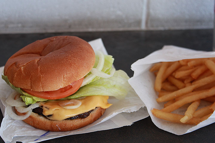 美味しいバーガー20選、ハワイで食べる美味しいハンバーガー