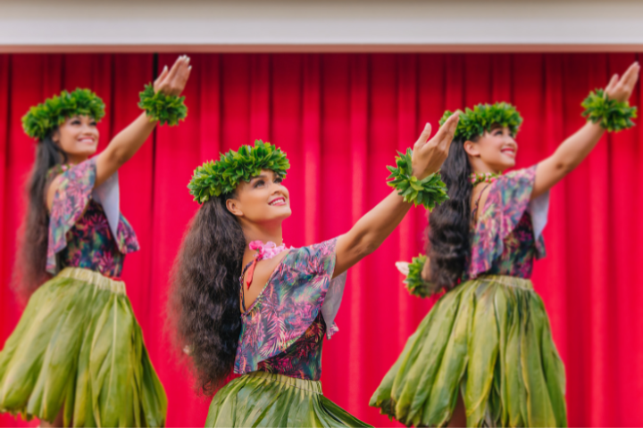 アラモアナセンター、フラ